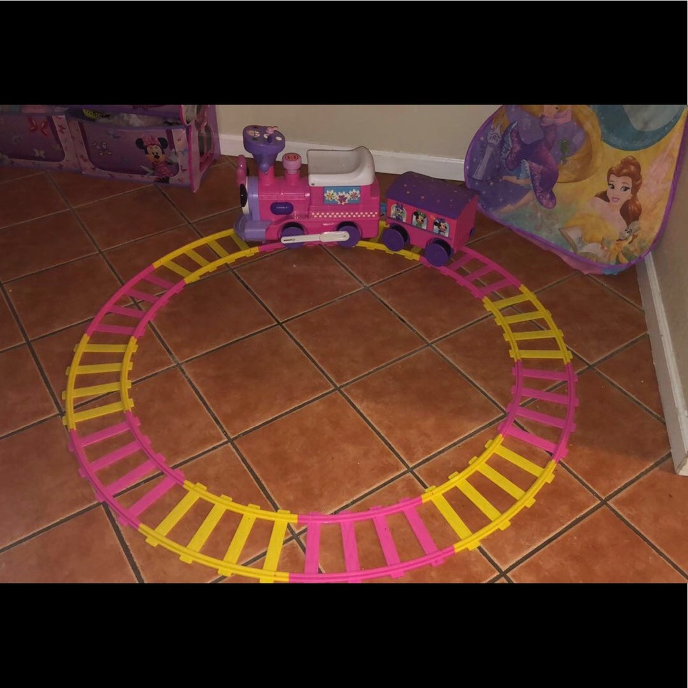 Minnie Mouse Train - Picture 4 of 4